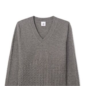 Cabi No Doubt Pullover  V-Neck Cable Knit Sweater
